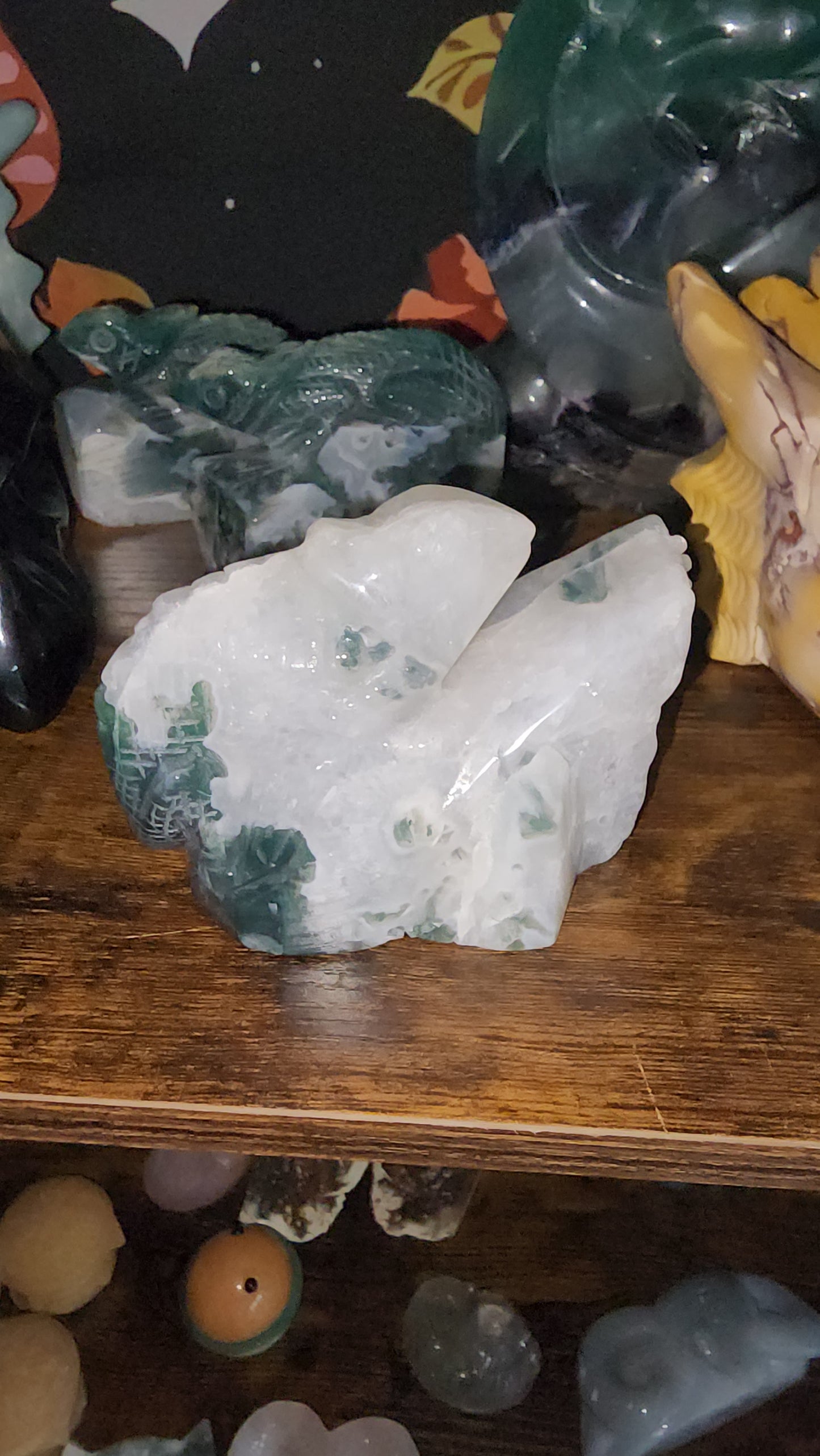 Moss agate lizard Charmeleon crystal carving large