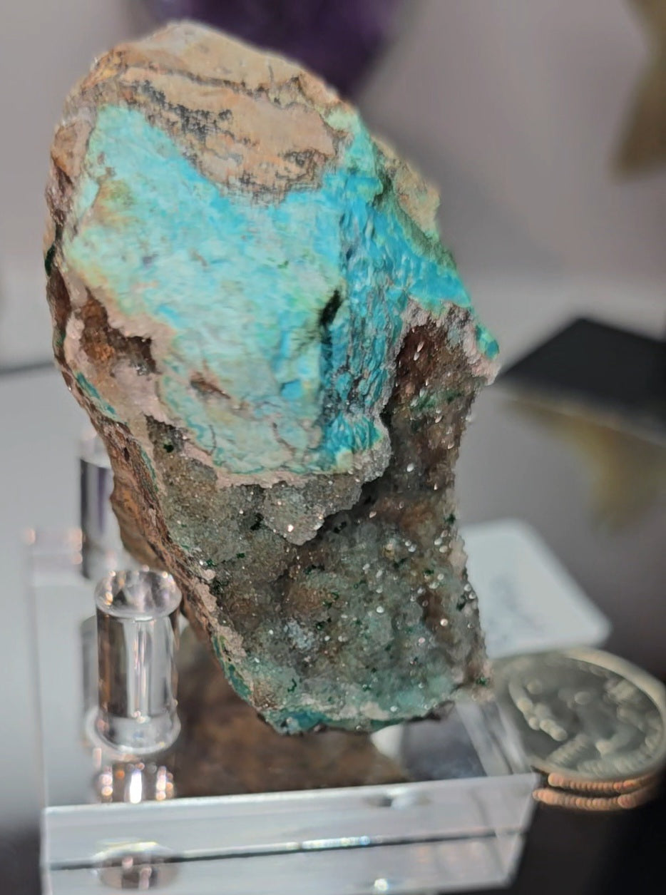 Chrysocolla and quartz on dolomite