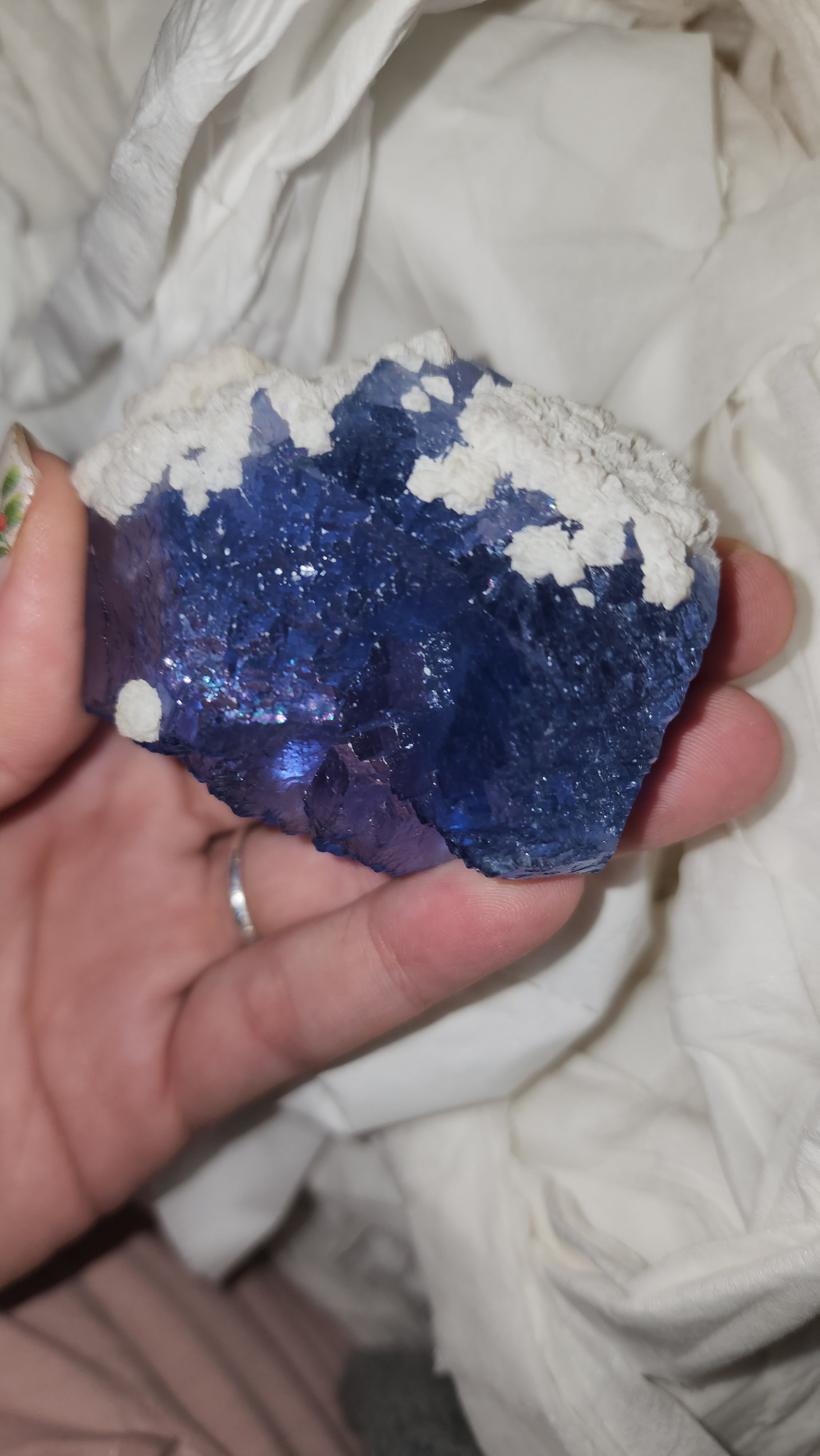 Blue fluorite with uv calcite, from Quanzhou, Fujian, China